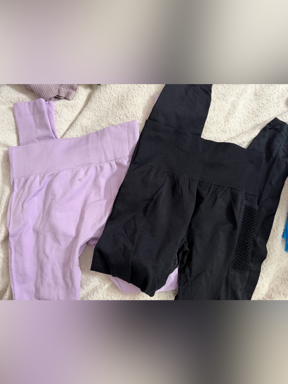 Victoria’s Secret Pink ribbed black leggings small
Katya fleece leggings XS/s
